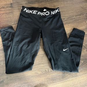 Women’s Nike Pro compression pants Medium